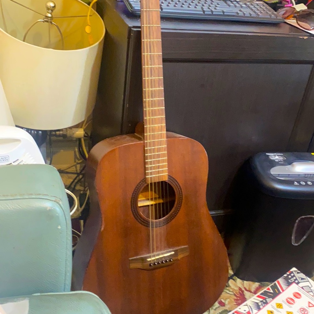 Guitar use for sale please good